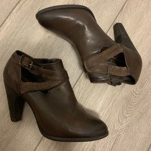 Frye Boot Dark Brown Leather Size 8